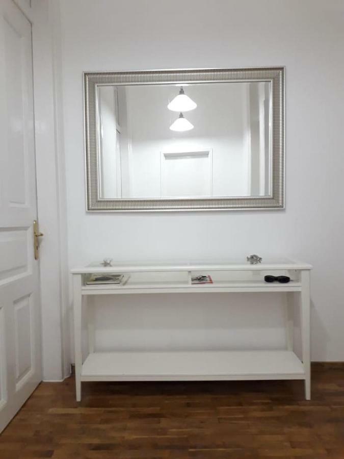 Appartamento La Dolce Vita, Luxury In The Absolute Center Burgas Esterno foto